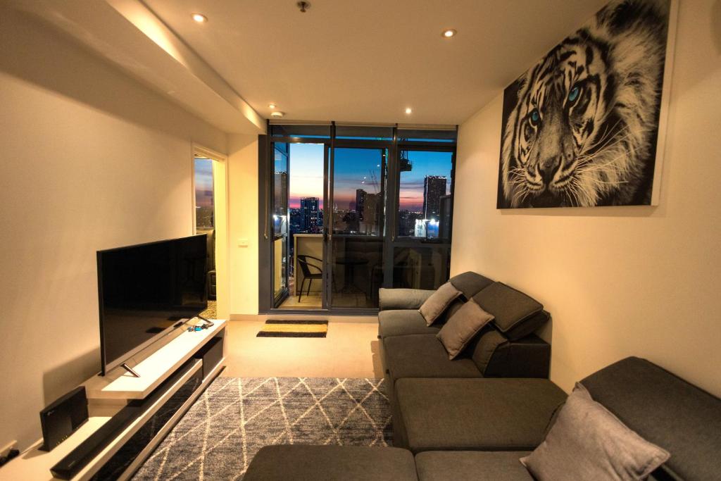 COMFY Melbourne Southbank 2 Bedroom Apartment with Balcony Gym & FREE