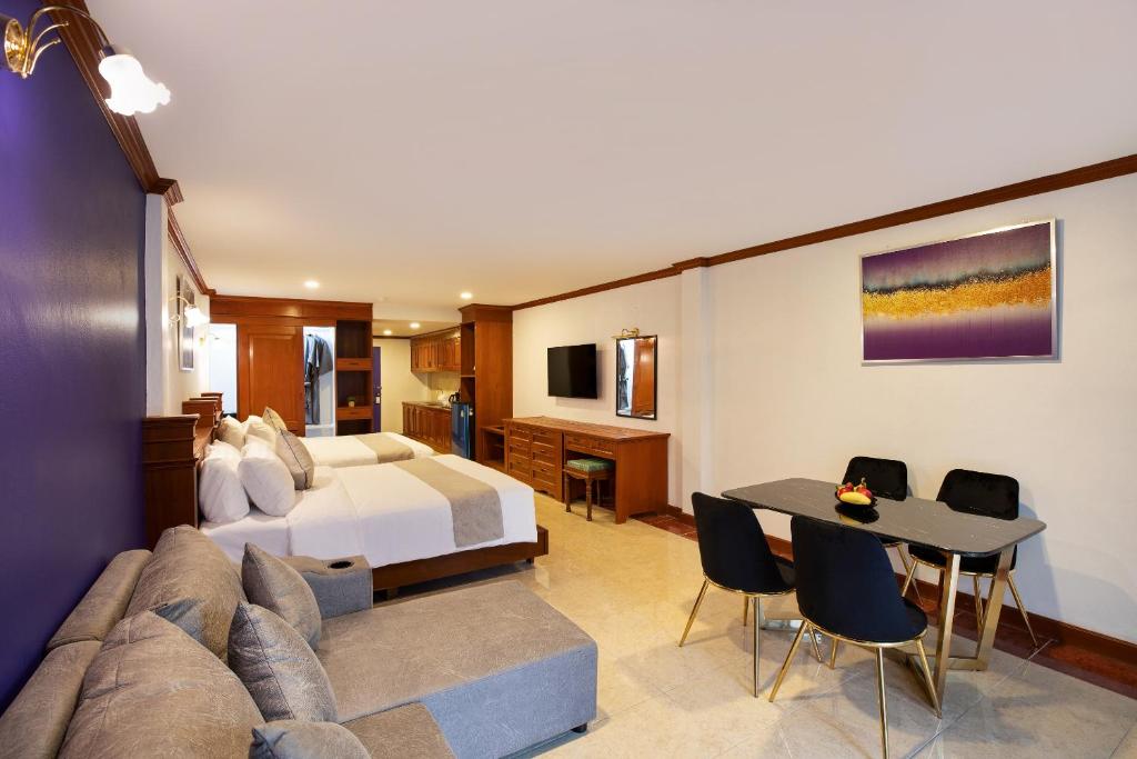 TV a/nebo společenská místnost v ubytování Aspira Resort Klong Muang Krabi