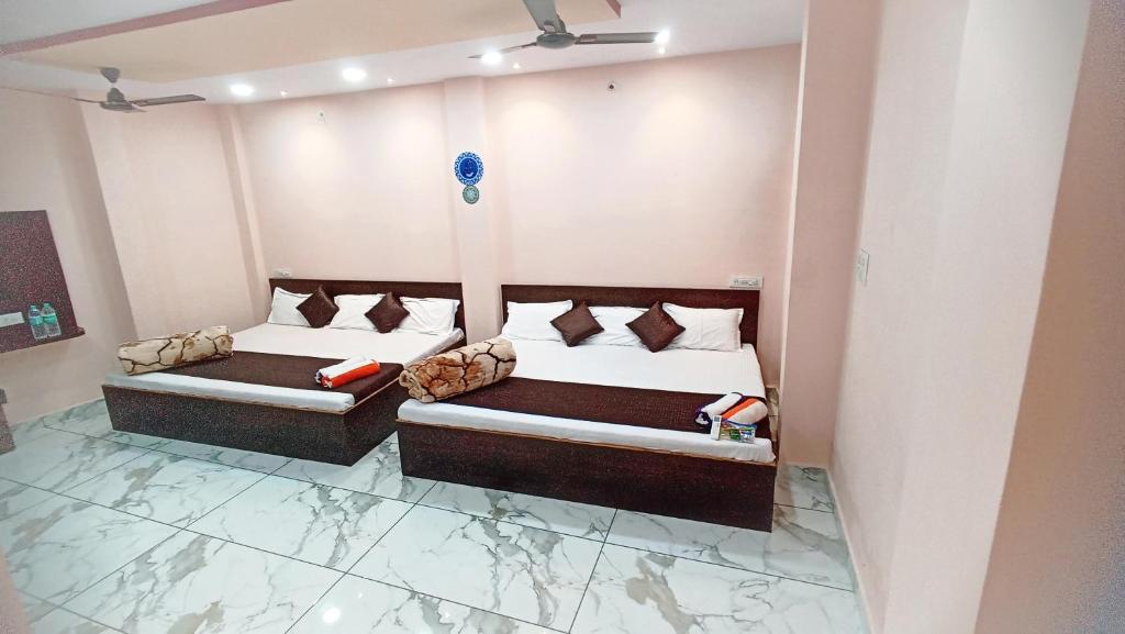 Hotel Shri Krishna Palace - Habitación De Lujo Cuádruple