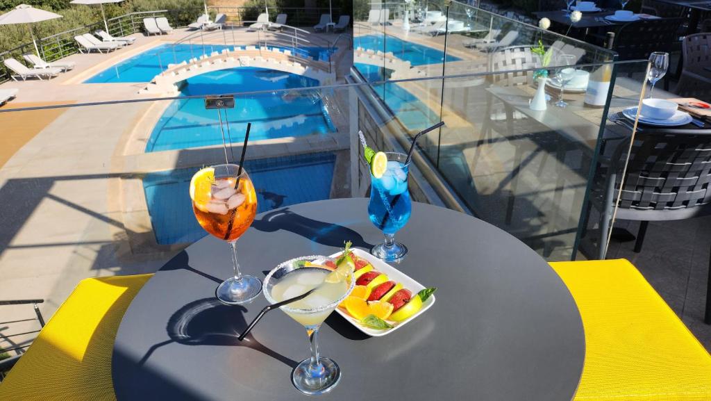 Bazén v ubytování Oasis Scaleta Hotel nebo v jeho okolí
