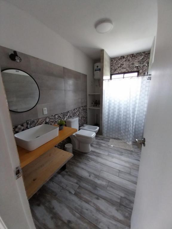 Ένα μπάνιο στο Guidai Alojamiento