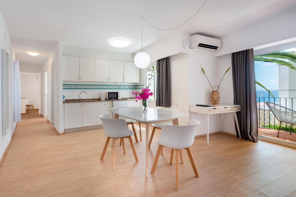 Hotel Cenit & Apts Sol y Viento - Apartment Mit Balkon