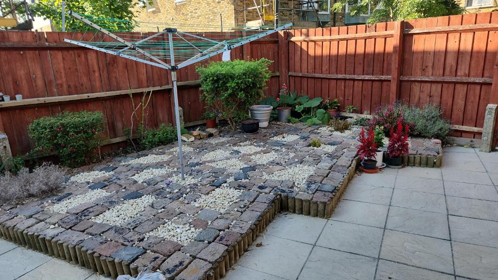 Zahrada ubytování West Dulwich Home 28 Mins to London Victoria