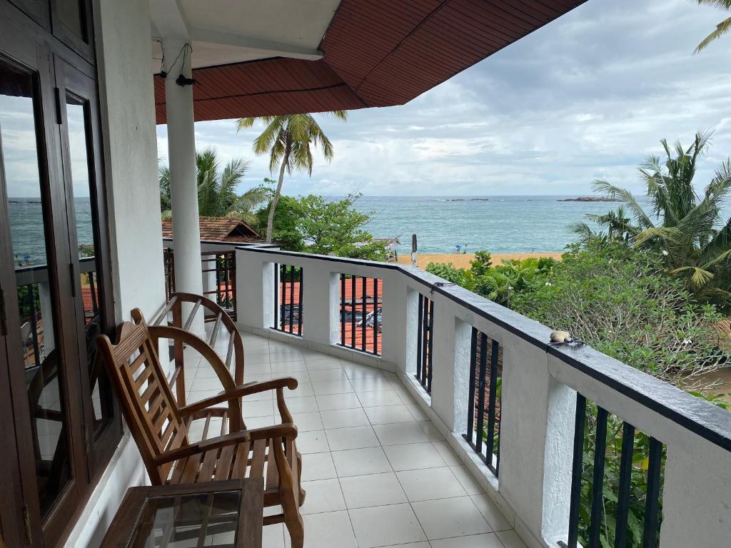 Unawatuna Beach Bungalow - - 19