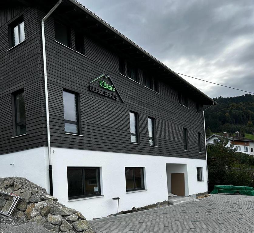 Budova, kde se hostel nachází