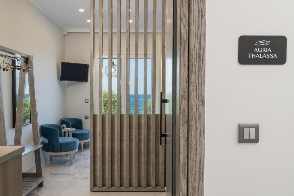 Alexia Seaview Apartments - 9