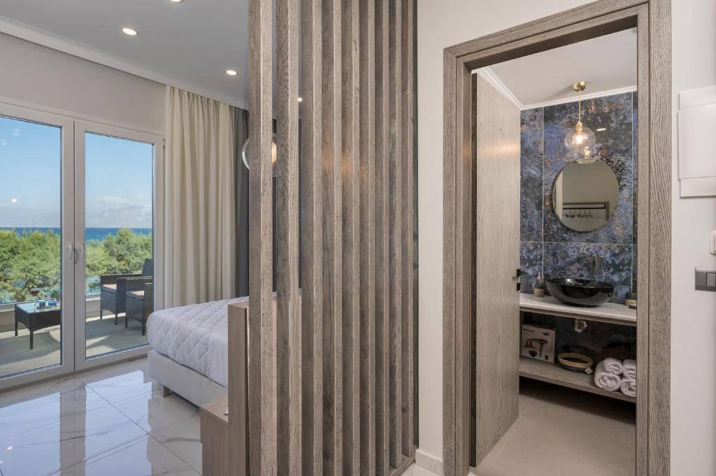 Alexia Seaview Apartments - 17