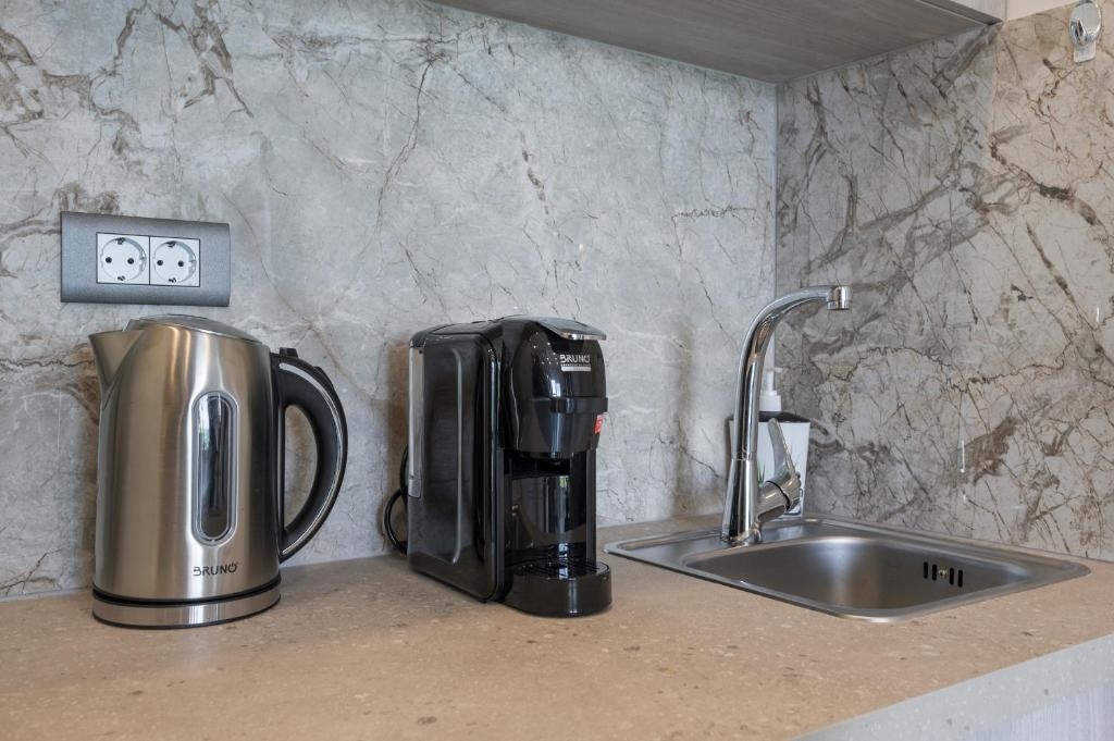 Alexia Seaview Apartments - 16