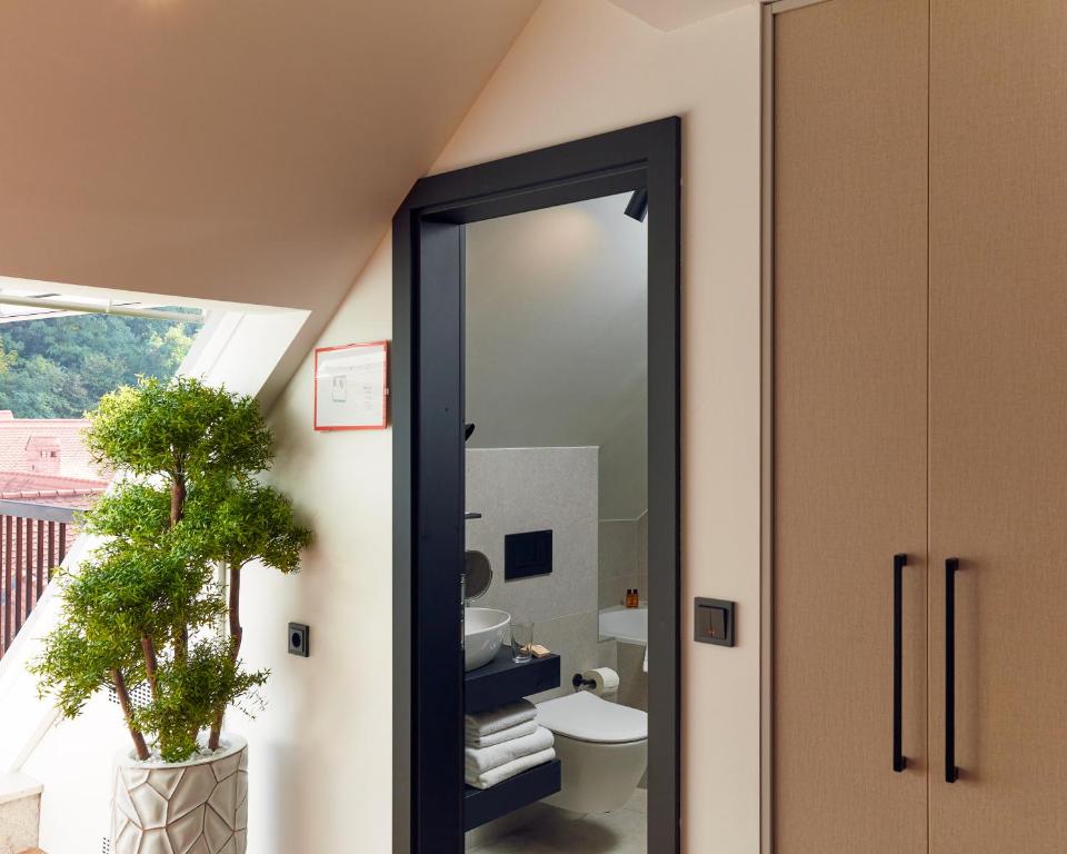 The Hotel Ljubljana - Resim 3