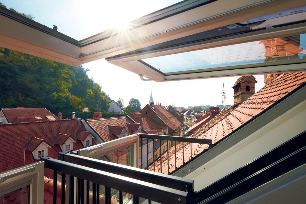 Balkón nebo terasa v ubytování The Hotel Ljubljana