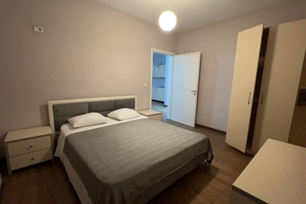 Lima Apartment - Image 2