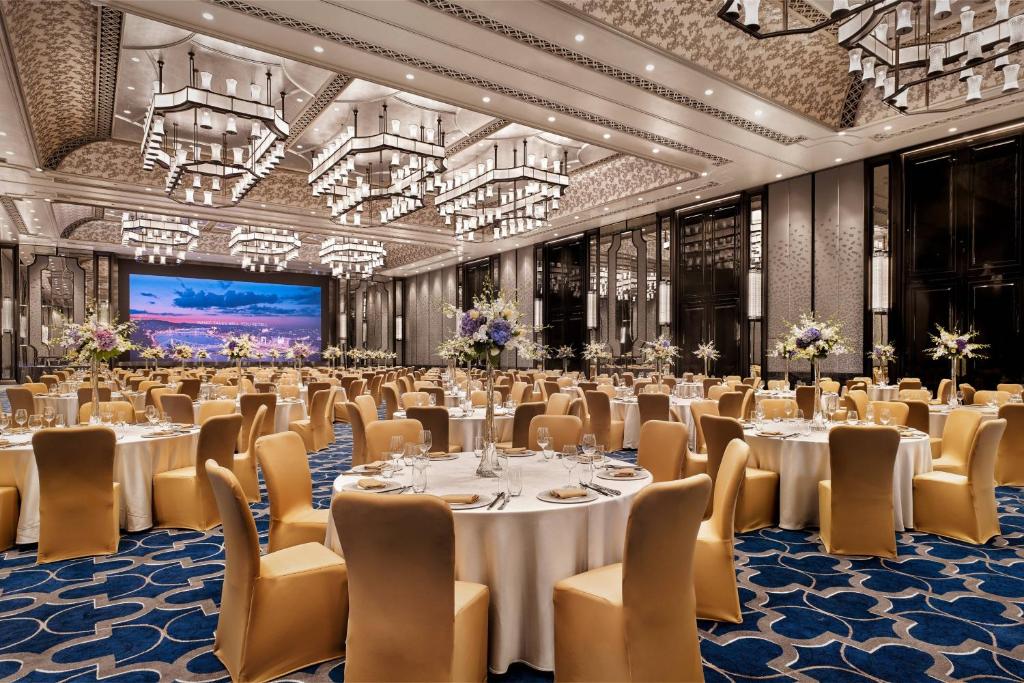 TV a/nebo společenská místnost v ubytování The Ritz-Carlton, Guangzhou