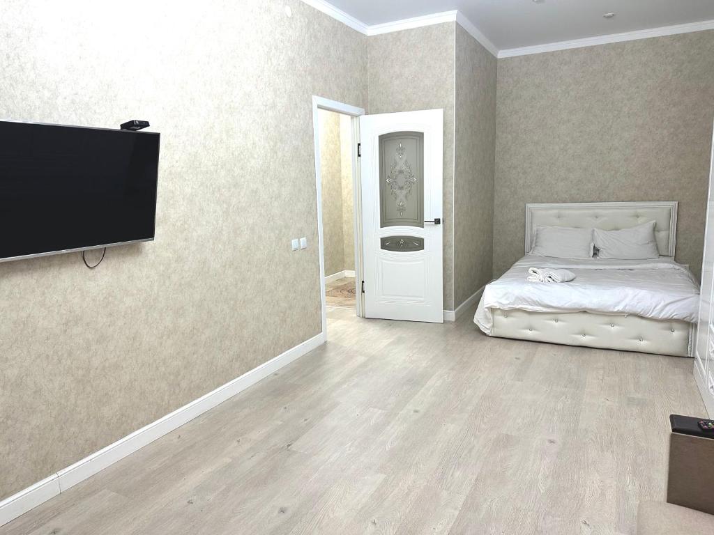 Prego apartments Astana - Family Room With Balcony