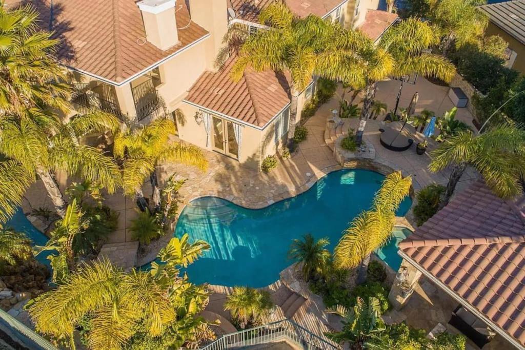 Vista de la piscina de Majestic 5BR Villa Serene Oasis in Thousand Oaks o alrededores