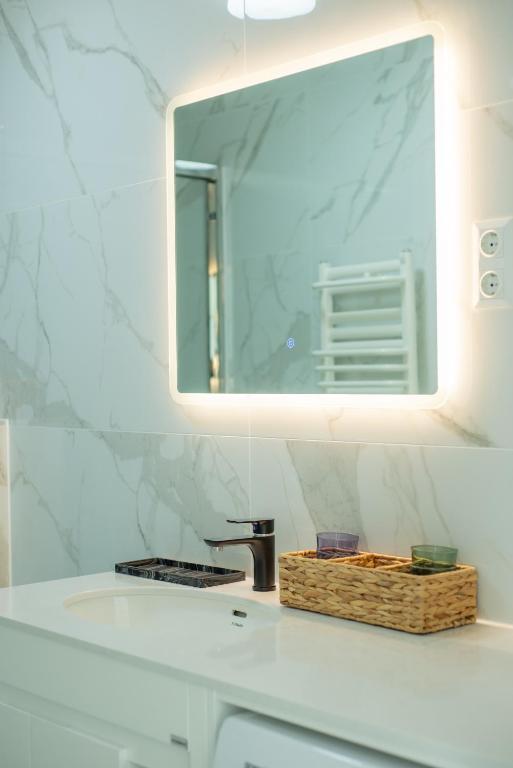 Deluxe Swan Stone Castle Apartment - Resim 26