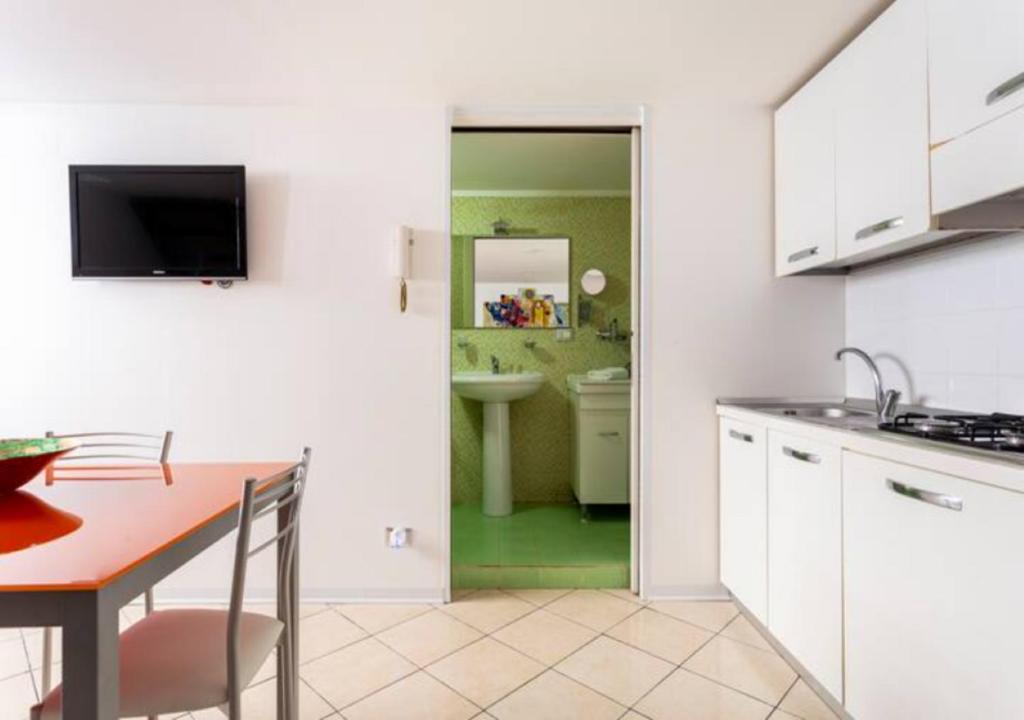 Kuchnia lub aneks kuchenny w obiekcie Aitnè - Holiday Apartments