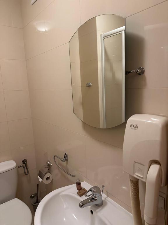 Restauracja i Hotel Oberża Wilczy Głód - Single Room With Private Bathroom
