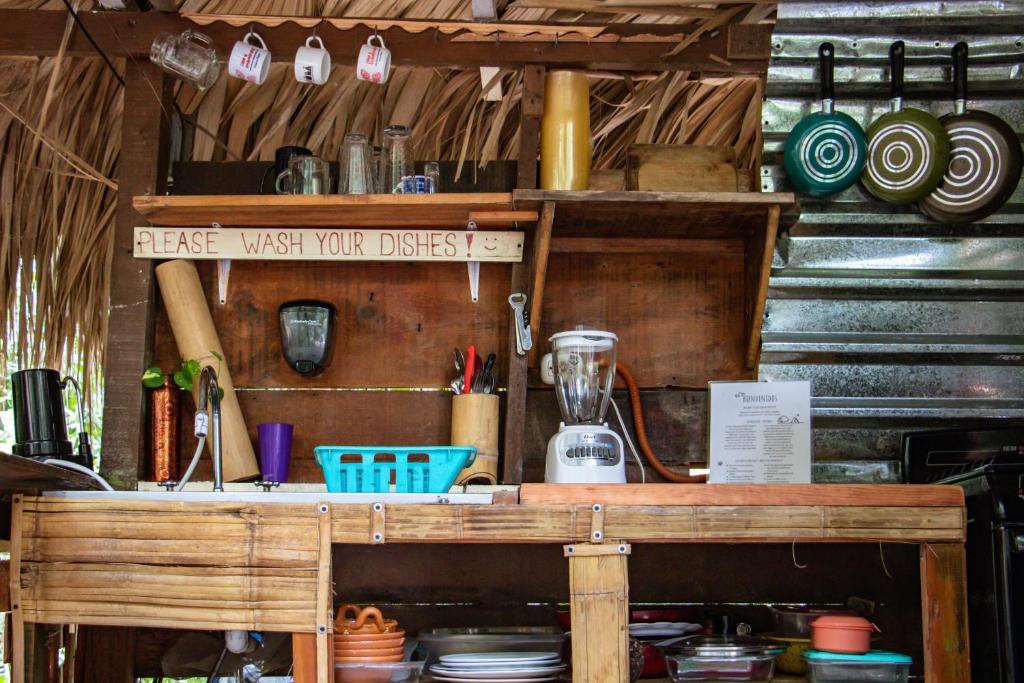 Kuchyň nebo kuchyňský kout v ubytování Posada Corazon Mazunte - Natural Vibe Satori