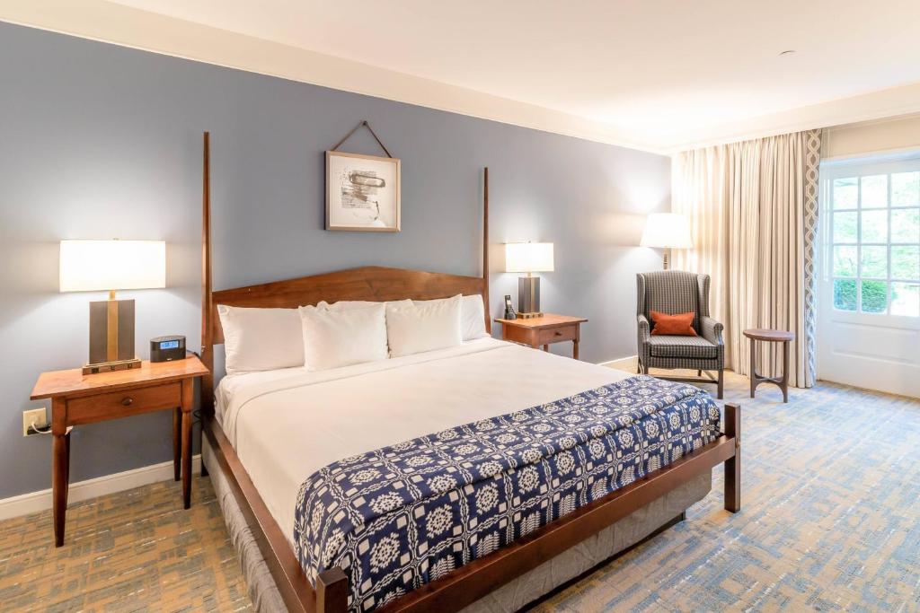 Williamsburg Lodge, Autograph Collection - 