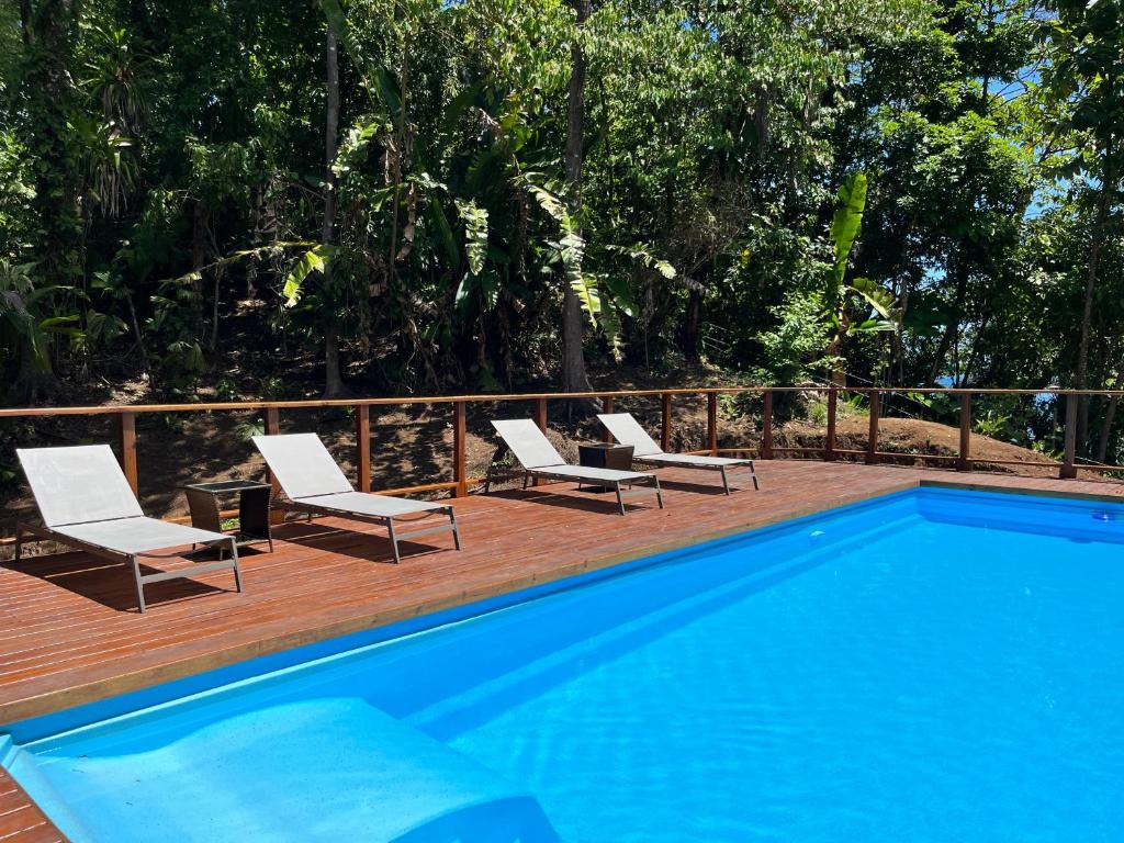 Bazén v ubytování The Lodge at Punta Rica- Hilltop Eco-Lodge with Views & Pool nebo v jeho okolí