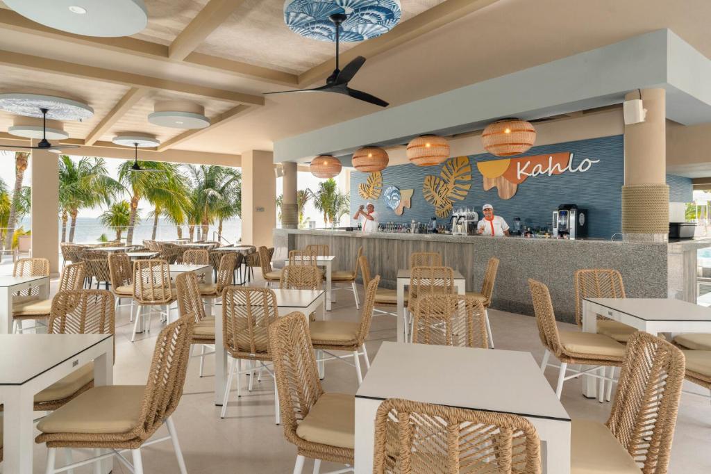 Restaurace v ubytování Riu Caribe - All Inclusive