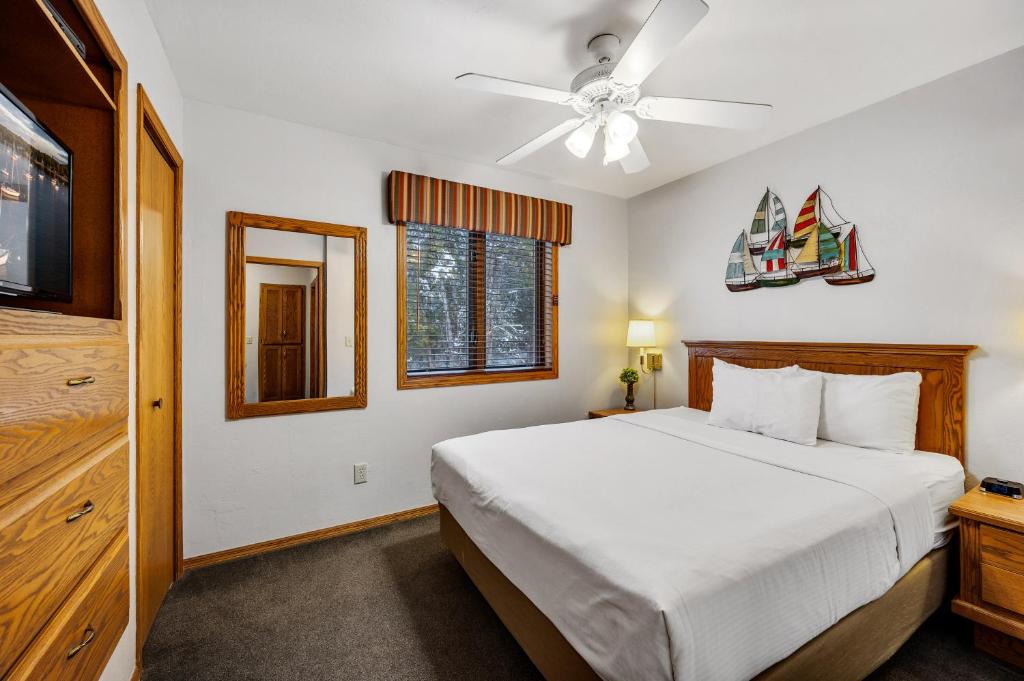 Evergreen Hill Condominiums photo