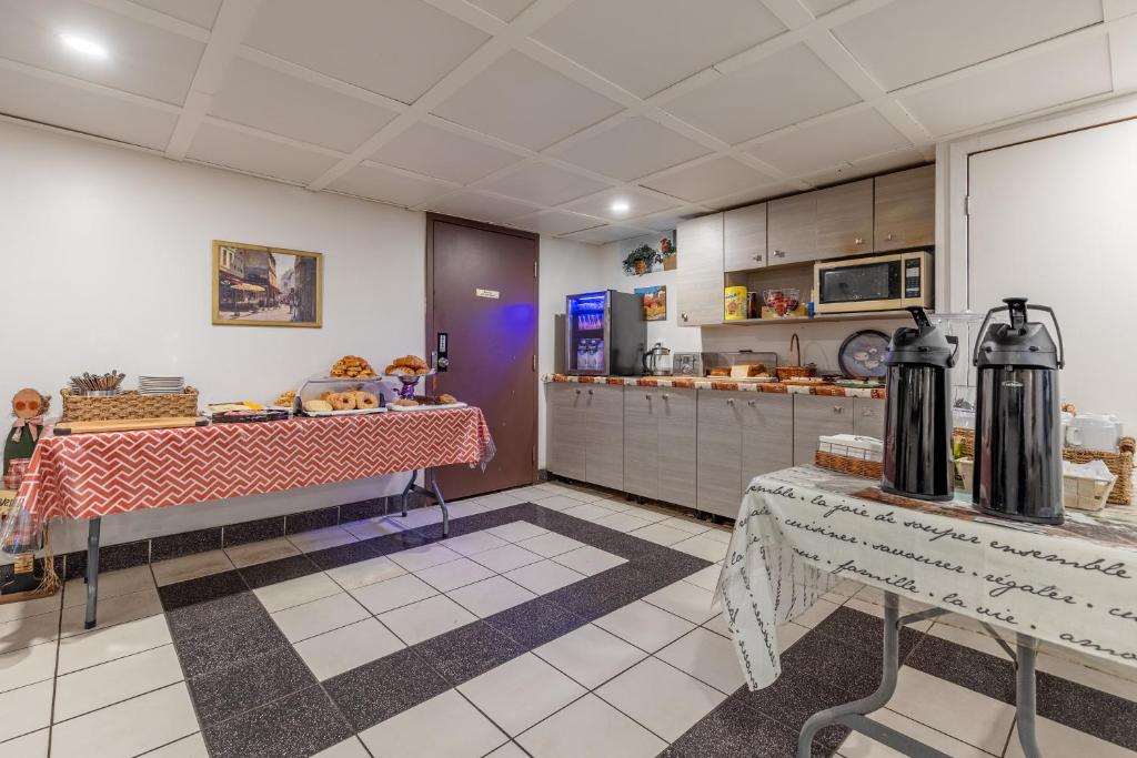 Hotel Auberge Manoir Ville Marie - Resim 26