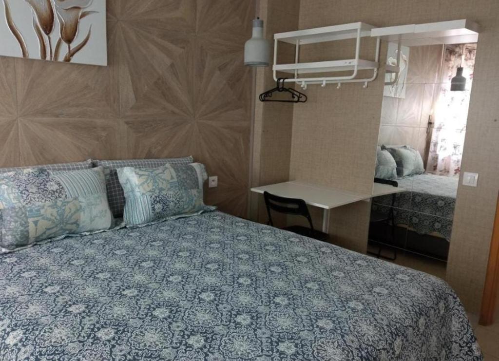 Postel nebo postele na pokoji v ubytování home & room center of rabat