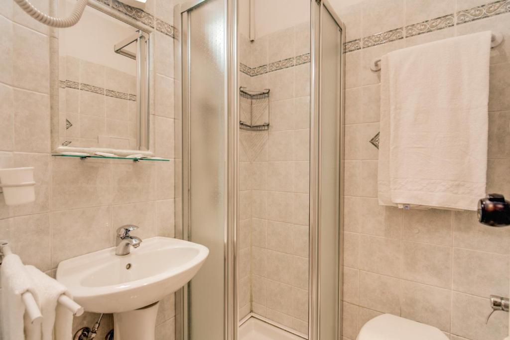 Koupelna v ubytování Hotel Martini