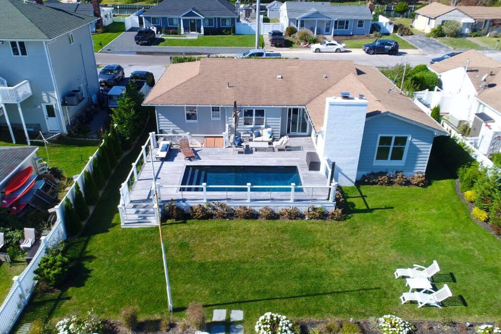 Hampton's Waterfront House Steps To Private Beach, East Quogue (updated
