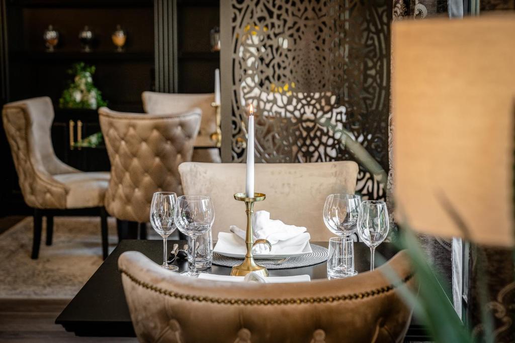 Posedenie v ubytovaní Boutique Hotel Bora & Villas Garamm