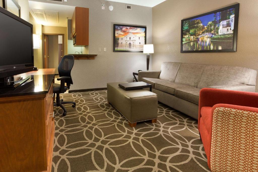 Drury Inn & Suites San Antonio Riverwalk photo