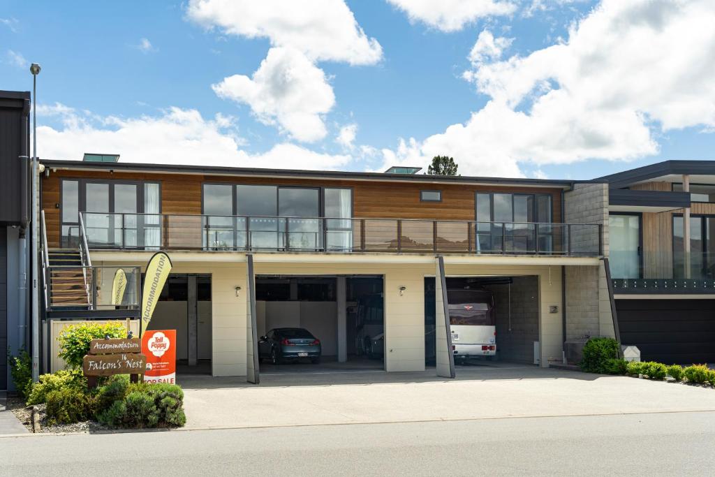 Falcon's Nest - Resim 3