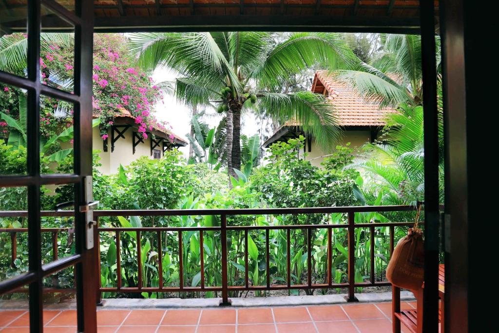 Bungalow Giường Đôi Nhìn Ra Vườn