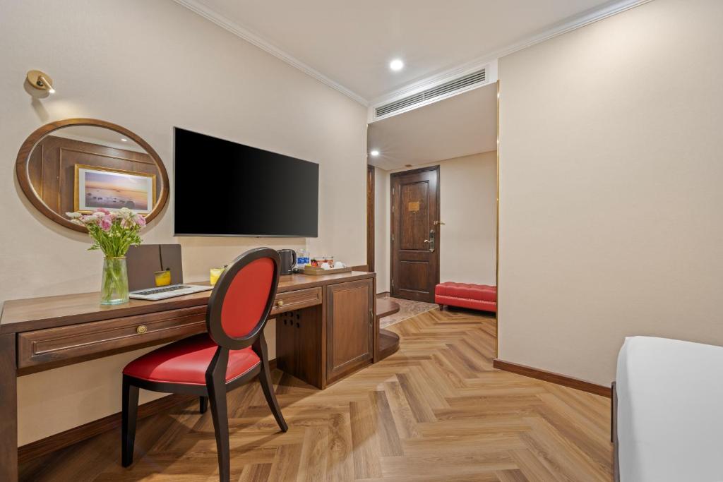 Special Offer - Superior Double Balcony City View