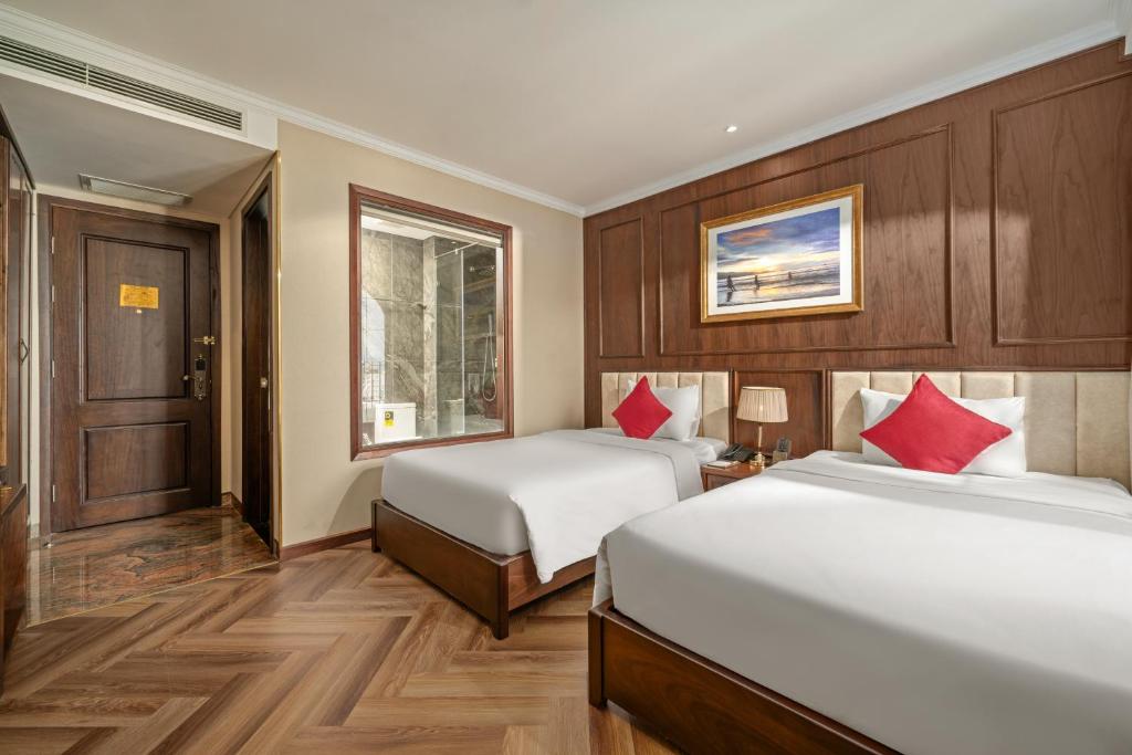 Special Offer - Superior Twin Balcony City View