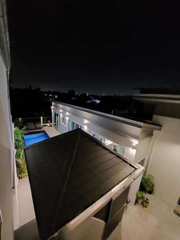 Balkón nebo terasa v ubytování Green Lung Pool Villas Bangkok