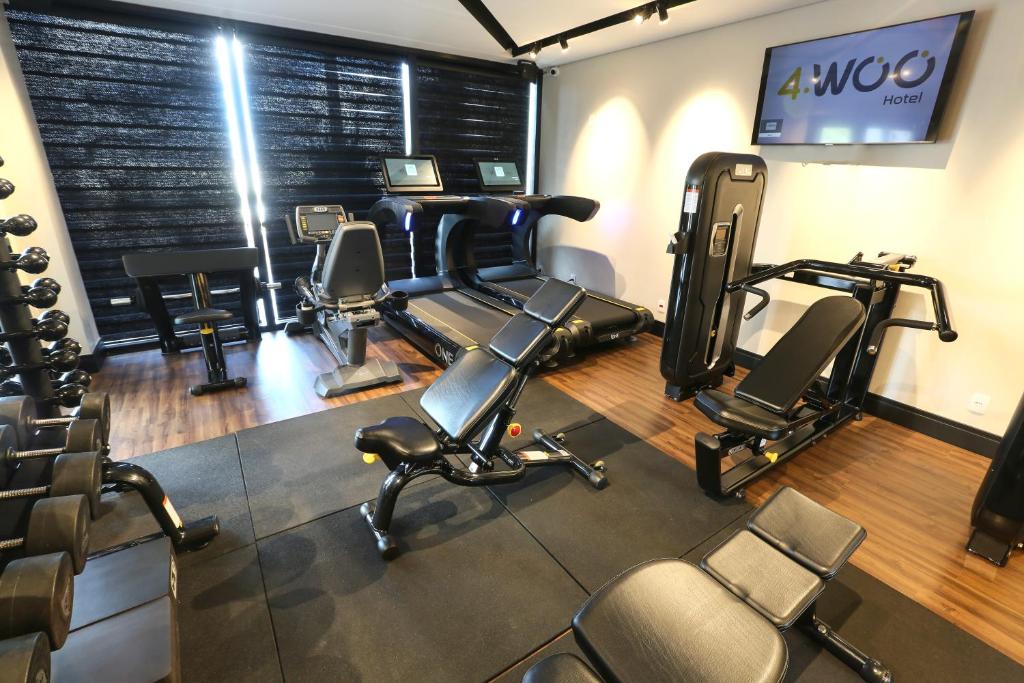 Fitness centrum a/nebo fitness zařízení v ubytování 4WOO