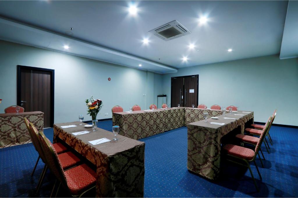Konferenční prostory v ubytování Hotel Dafam Pekalongan