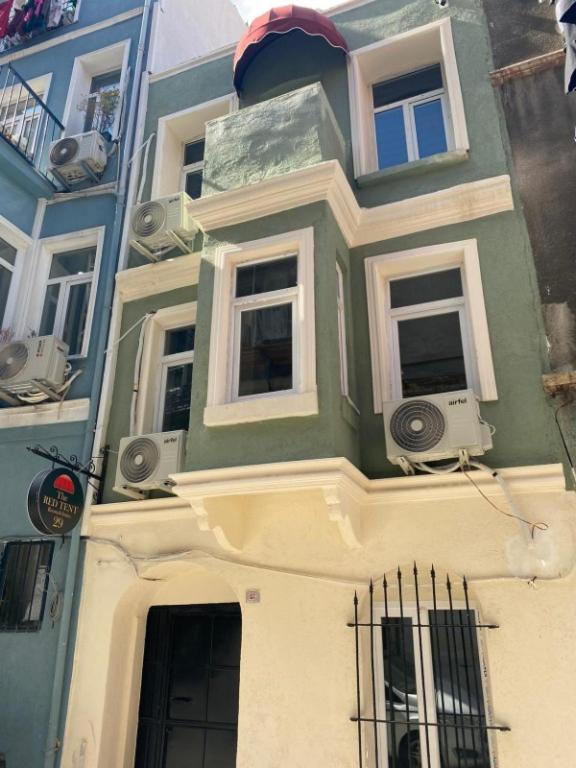 Budova, kde se aparthotel nachází