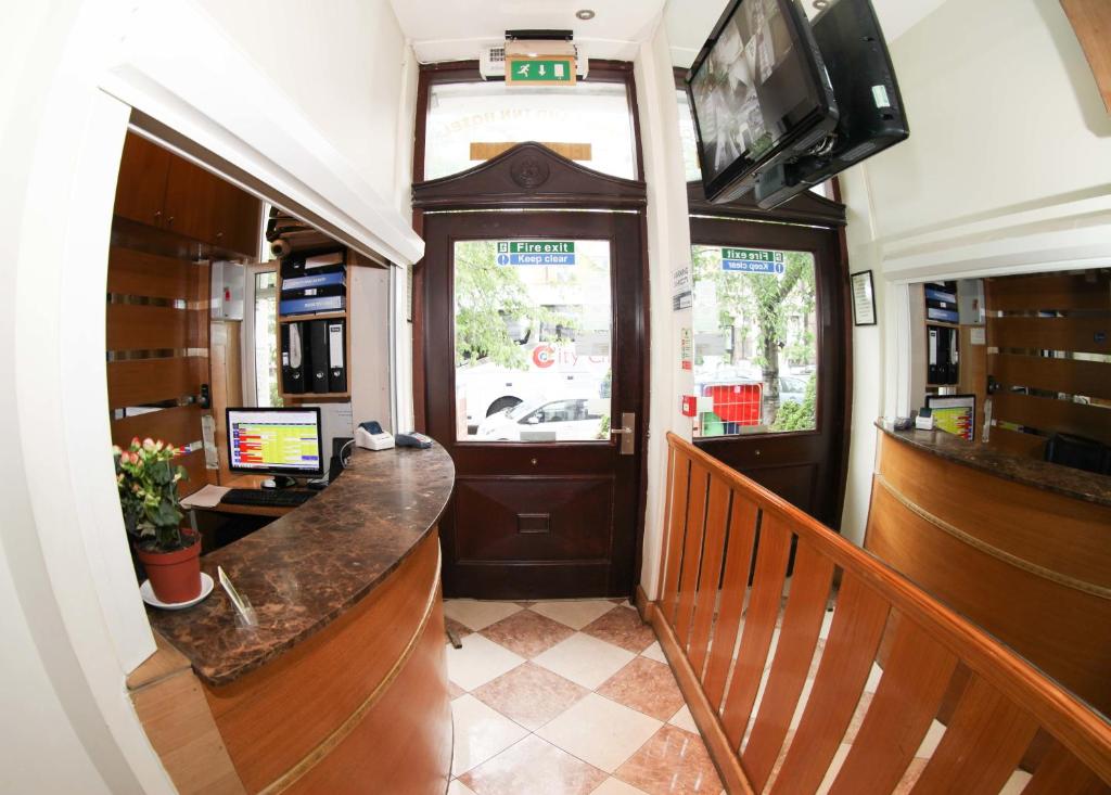 Holland Inn Hotel - Resim 1