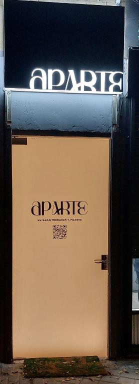 Apartamento completo distancia 350m Chamartin - 1