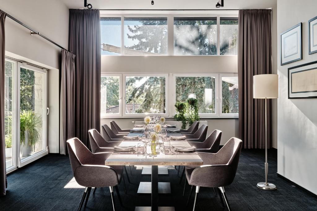 Posezení v ubytování Hotel Edison Poznań Lotnisko Ławica