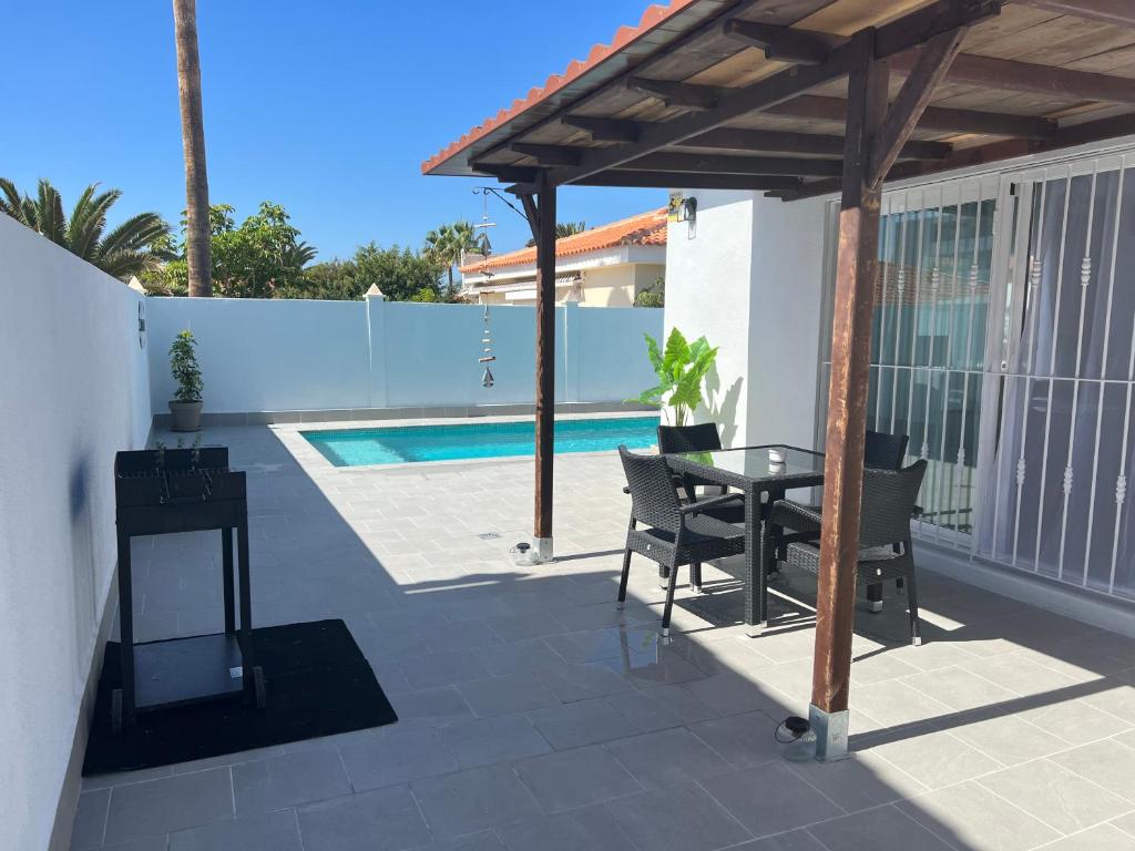 The swimming pool at or close to Villa Magnolia