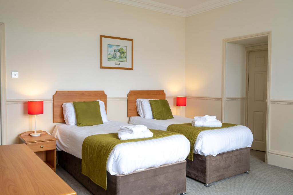 The Golden Lion Hotel - 