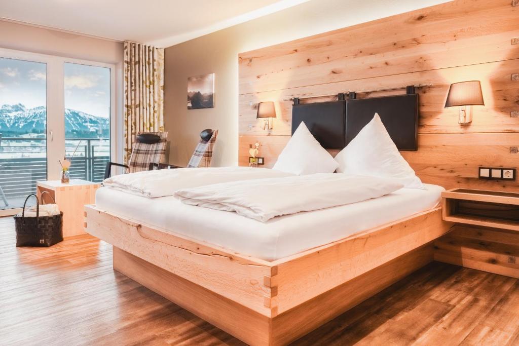 PANORAMA Allgäu Spa Resort - Junior Suite With Balcony