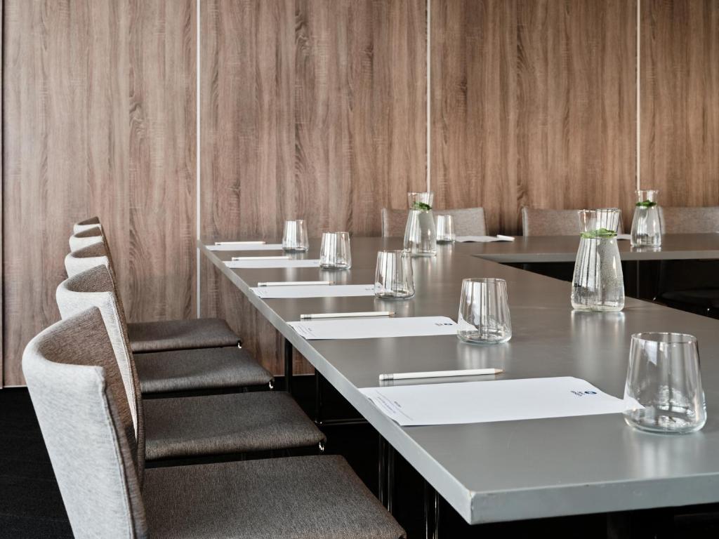 Restaurace v ubytování Hotel Edison Poznań Lotnisko Ławica