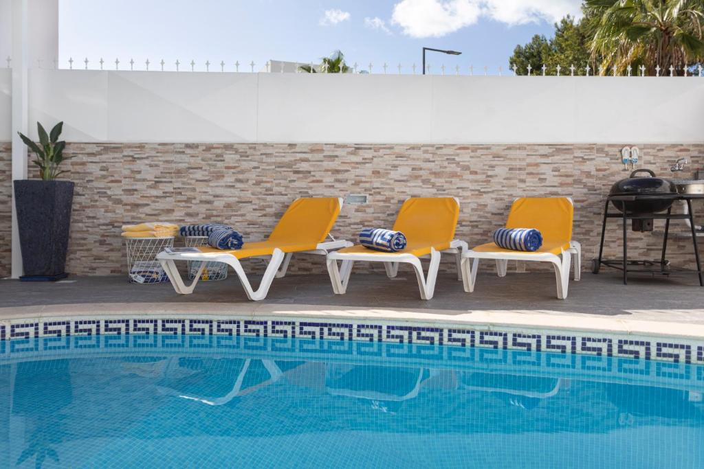 Swimmingpoolen hos eller tæt på Centralgarve - Villa Crown 22