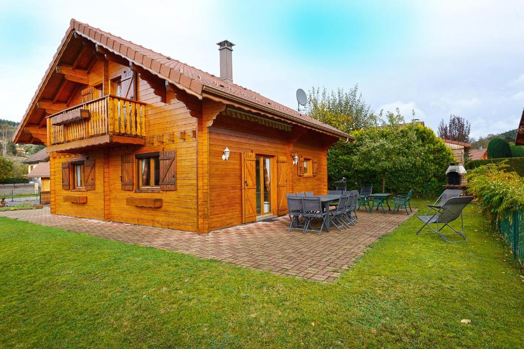 Zahrada ubytování Le Chalet des Cœurs - Avec vue montagne