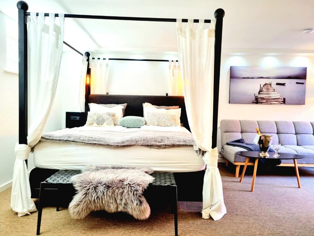 Neptun Studio-apartment with terrace.にあるベッド